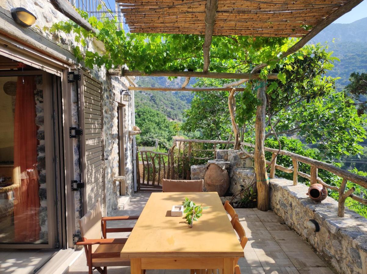 הוילה Kato Simi Kato Symi House מראה חיצוני תמונה