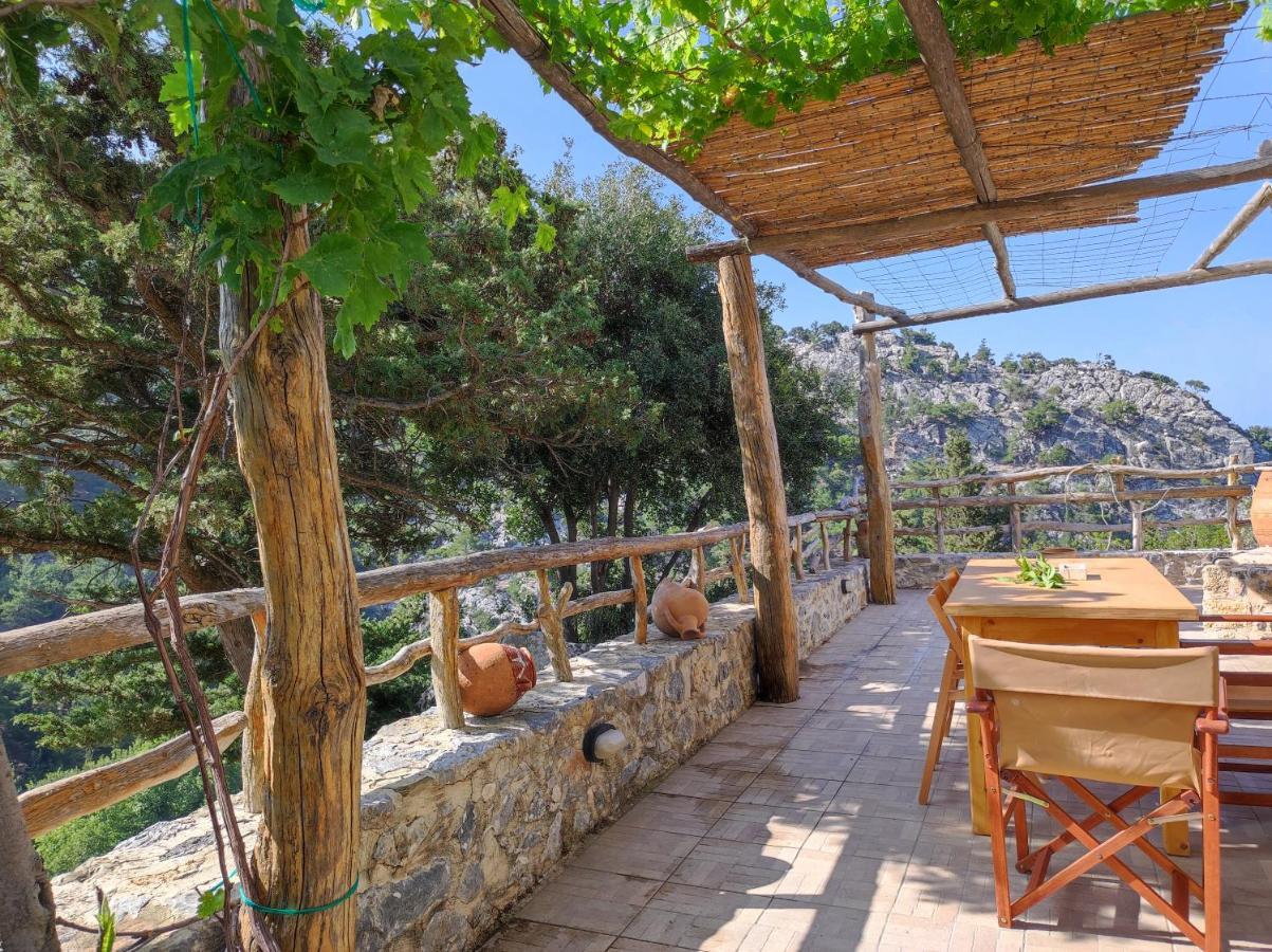 הוילה Kato Simi Kato Symi House מראה חיצוני תמונה
