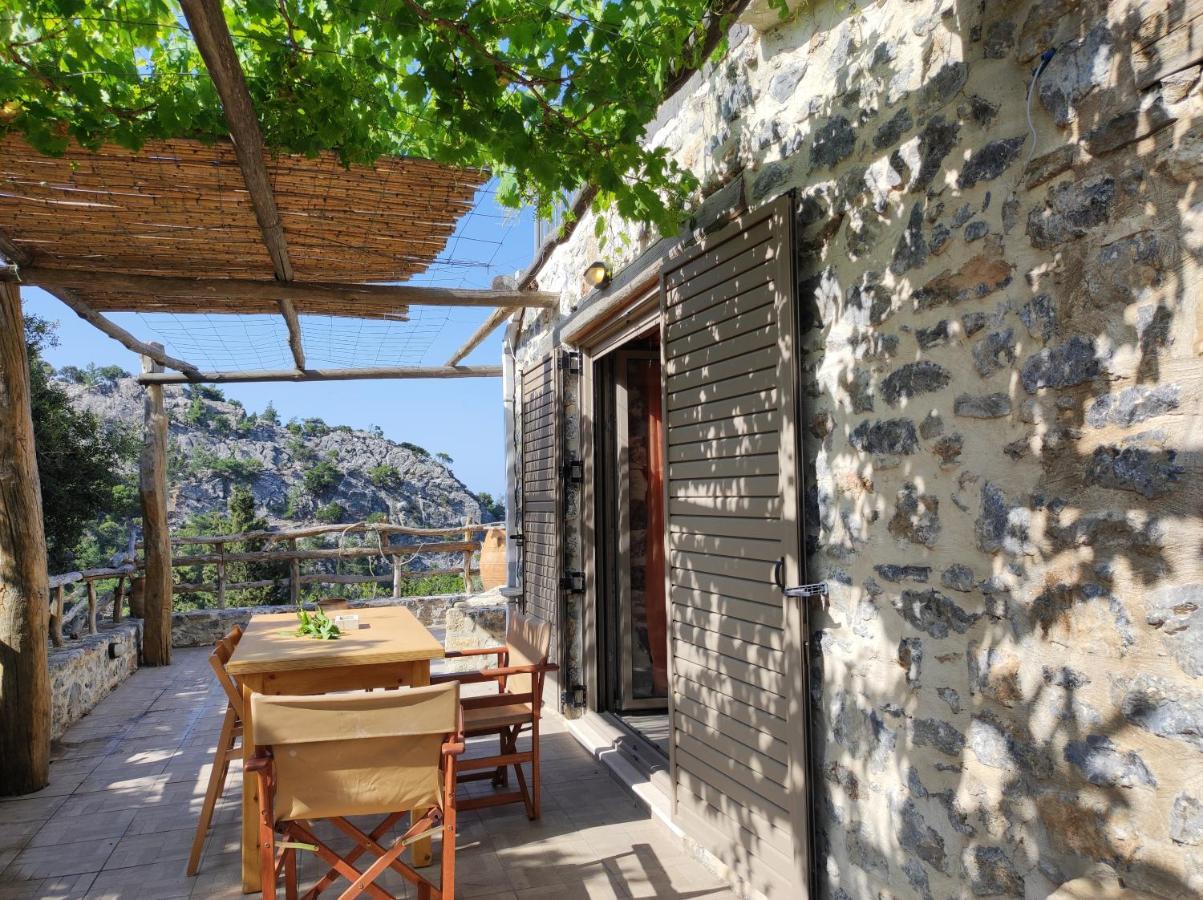 הוילה Kato Simi Kato Symi House מראה חיצוני תמונה