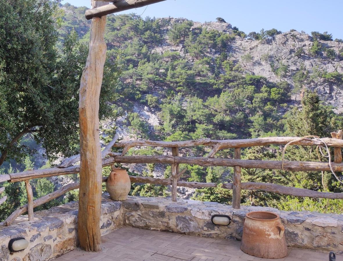 הוילה Kato Simi Kato Symi House מראה חיצוני תמונה