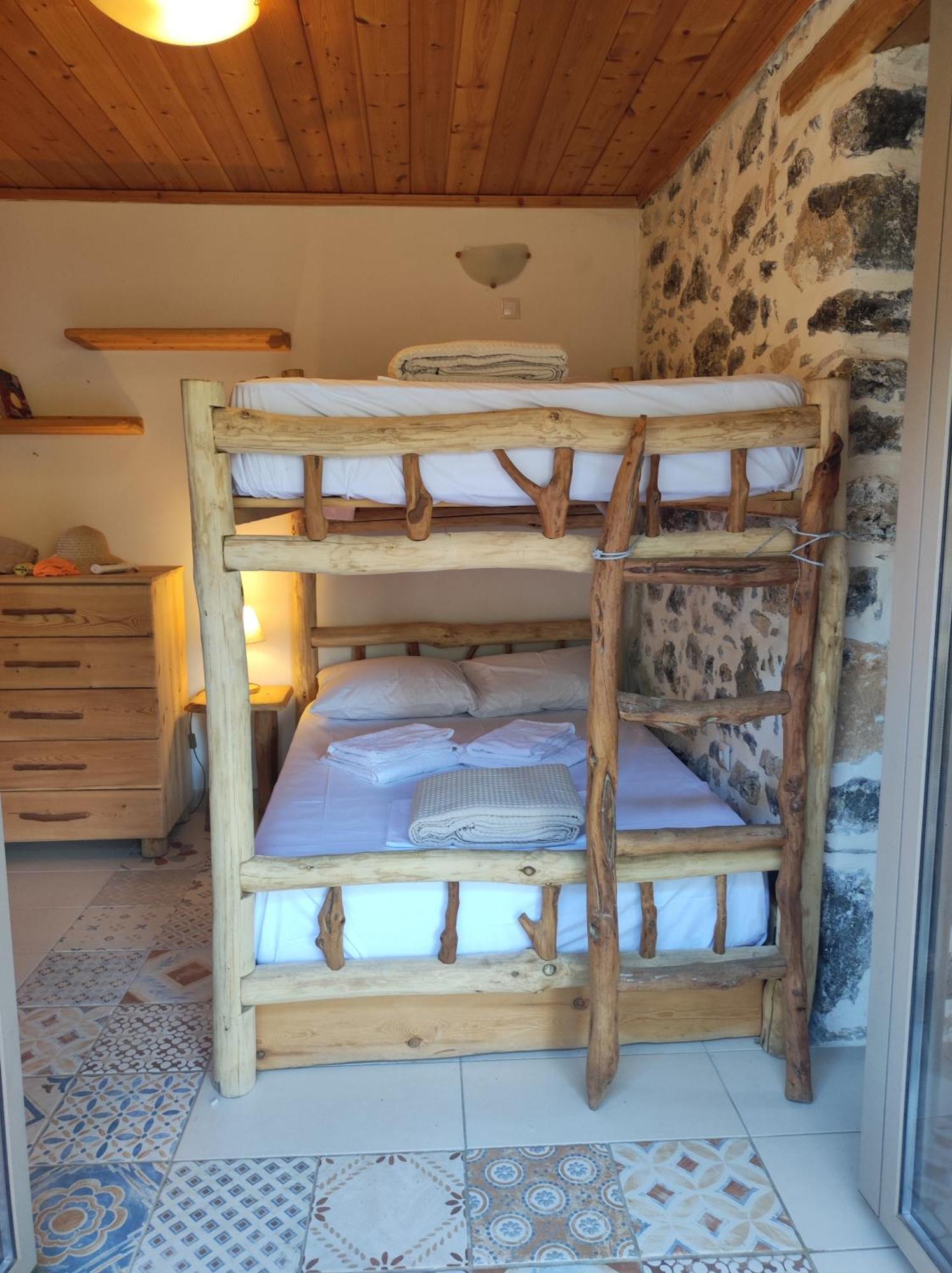 הוילה Kato Simi Kato Symi House מראה חיצוני תמונה